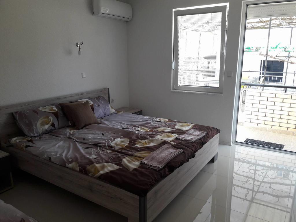 Apartments Teodora Ohrid Exterior photo